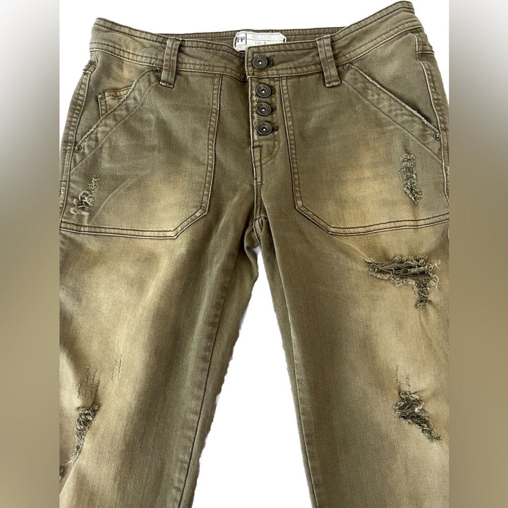 FREE PEOPLE Green Distressed Faded Straight Leg Jeans Exposed Buttons Sz 0 32x28 - Picture 4 of 8